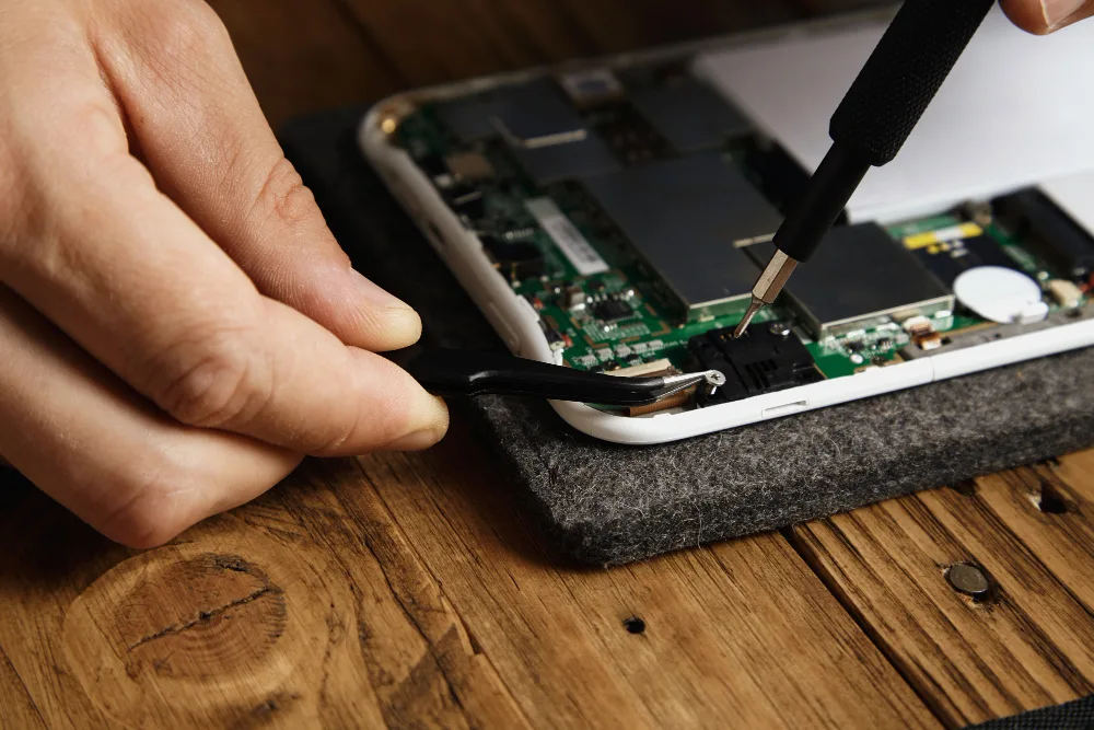 Comprehensive Repair Solutions - 足球直播